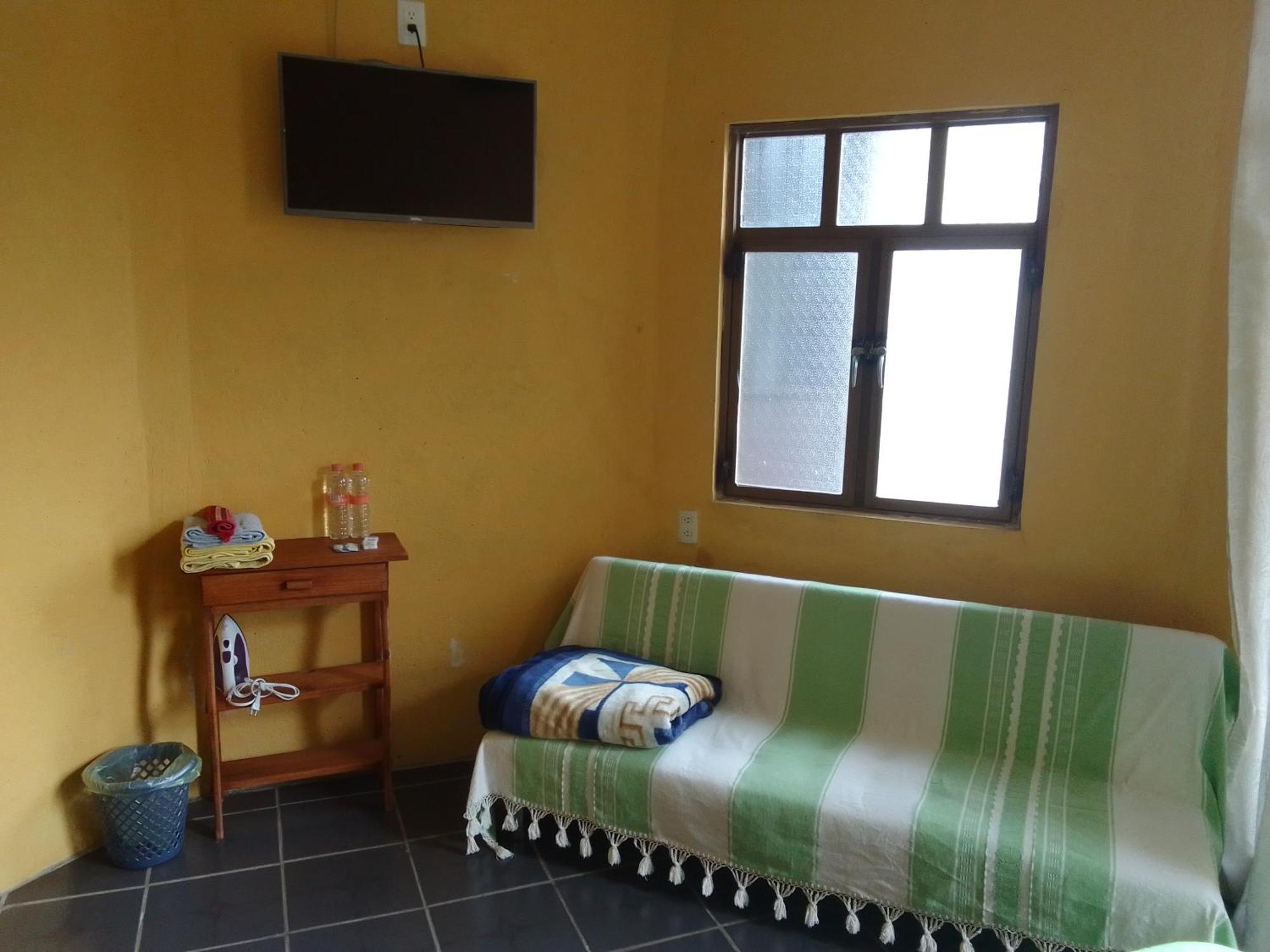 Hospedaje Casa Cortes - Recamaras De Descanso, Tepoztlan Mor - No Contamos Con Estacionamiento エクステリア 写真